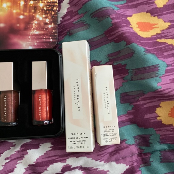 NEW Limited Edition Fenty Gloss Bomb Vault - Picture 3 of 3